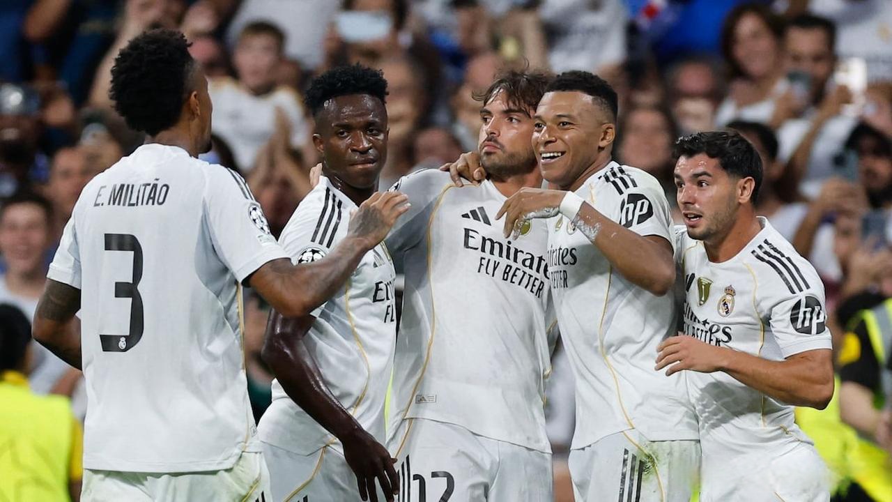 佩林卡：我把里夫斯绝杀森林狼的照片印在高尔夫球上送给了他