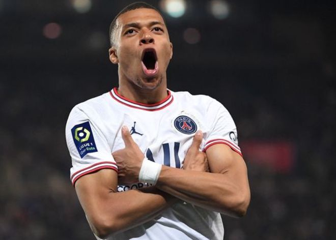 埃贝尔：随着每一次成功拜仁变得更稳定、自信；世俱杯是礼物（埃贝尔：连连告捷令拜仁愈发稳健自信，世俱杯是一份奖励）