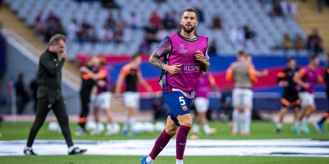 英博官方：现针对部分三层看台开启二轮售票，今日19：00开票