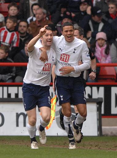 哈兰德本赛季俱乐部+国家队28场狂轰38球，且只有3粒点球（哈兰德本季代表俱乐部与国家队28战斩获38球，仅3球为点射）