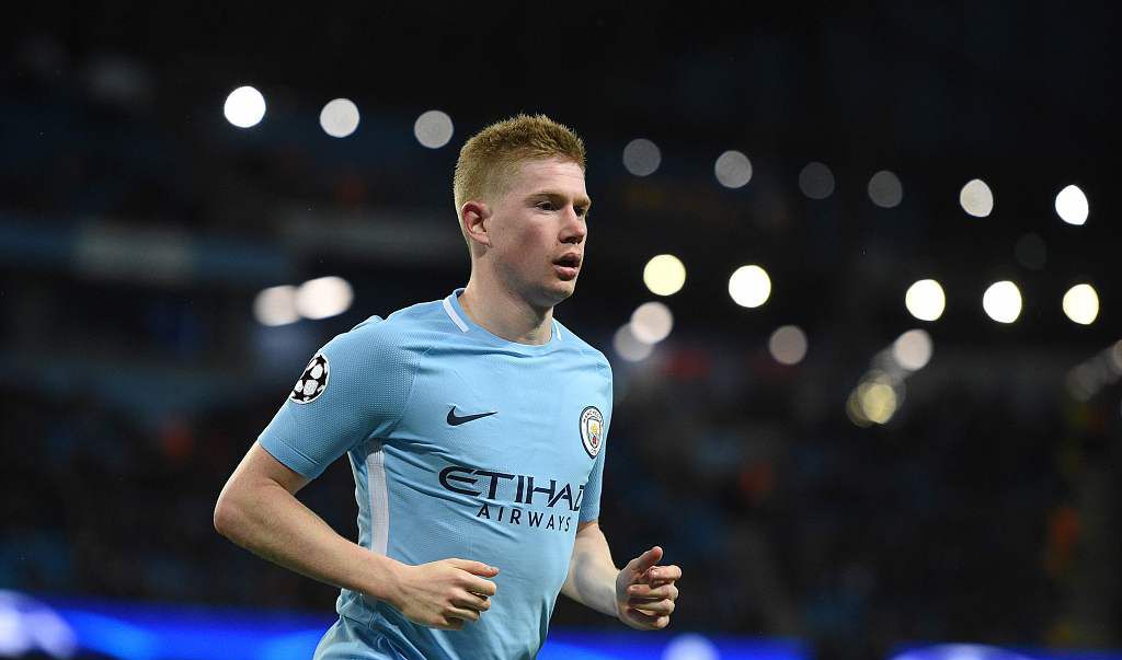 西甲战报：费尔南德斯点射制胜，十人西班牙人1-0十人巴列卡诺