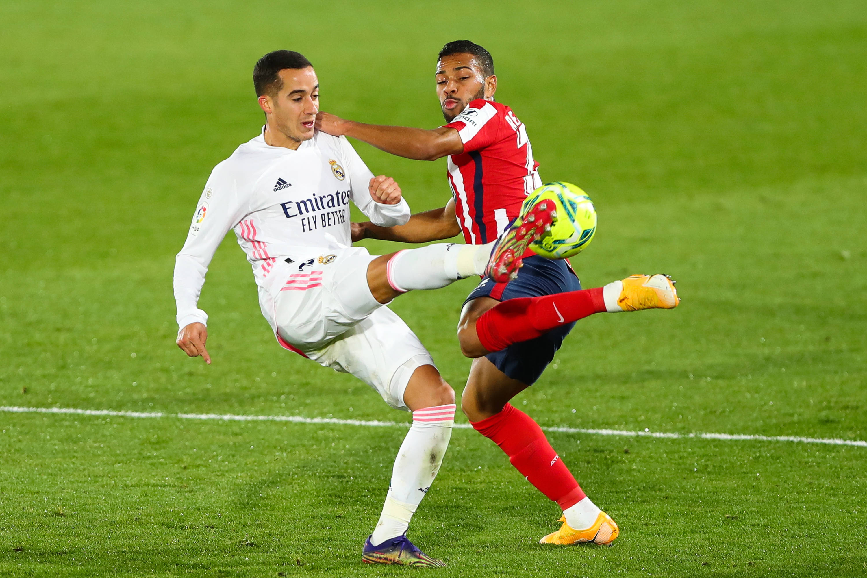 天妒英才，国米旧将范赫斯登转投西协甲后生涯第三度遭遇ACL受伤