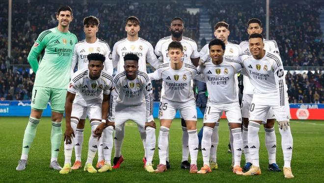 尤尔曼执教勒沃库森后前13轮德甲拿28分，各项数据均优于阿隆索（尤尔曼上任后勒沃库森德甲前13轮拿下28分，多项数据全面领先阿隆索）