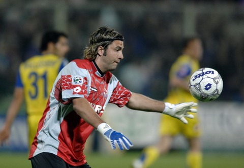 球探报告：新萨利巴还是迷你科纳特？详解枪手目标中卫雅凯