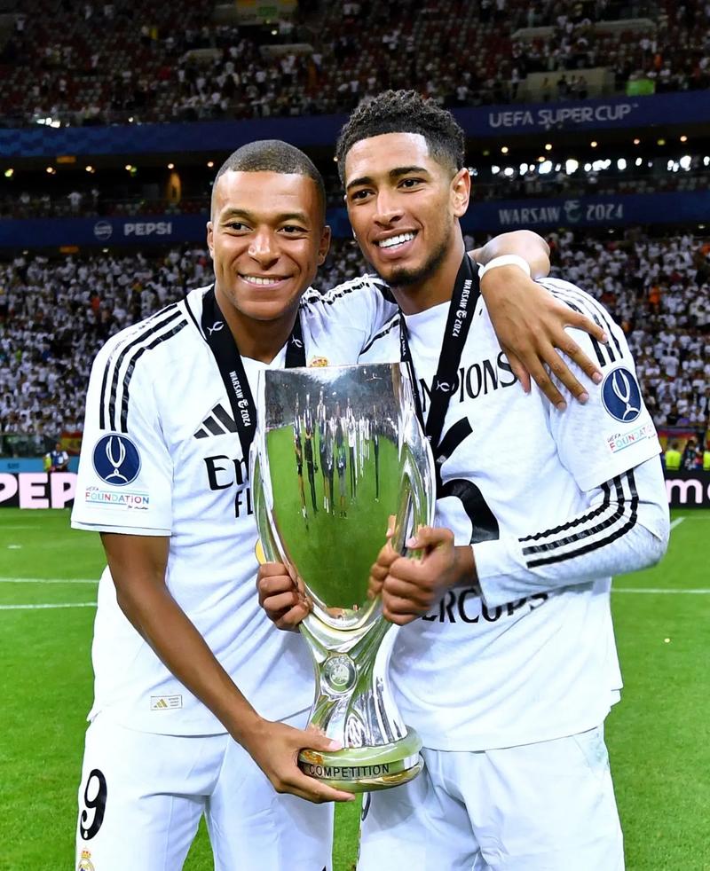 利雅得胜利本赛季攻入30球，C罗+菲利克斯包办21球（利雅得胜利赛季进球达30个，C罗与菲利克斯合计贡献21球）